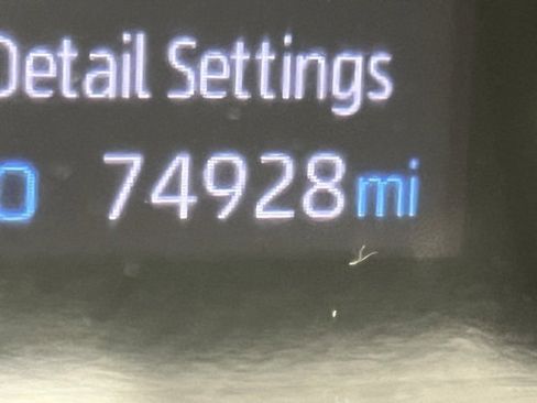 Used 2020 Toyota RAV4 XLE Premium image 18