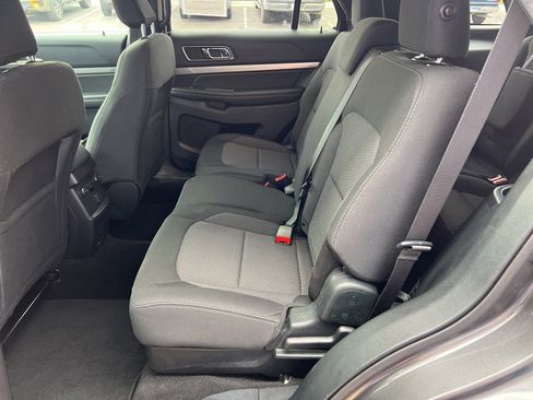 Certified 2019 Ford Explorer XLT image 12