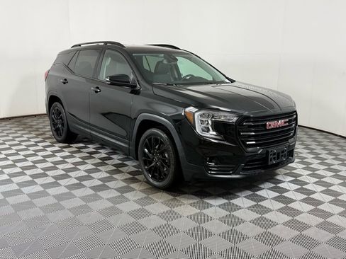 Used 2024 GMC Terrain SLT w/ Elevation Edition image 1