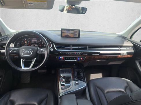 Used 2017 Audi Q7 3.0T Premium Plus w/ Premium Plus Package image 17
