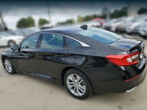 Used 2019 Honda Accord LX image 7