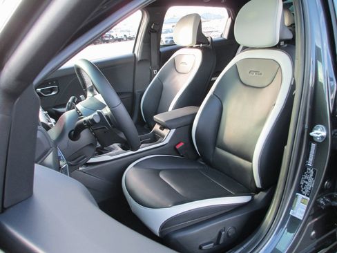 Used 2025 Kia K4 GT-Line Turbo image 18