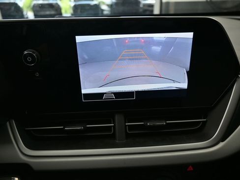 Used 2024 Chevrolet Trax LS FWD image 20