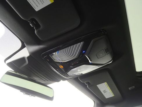 Used 2025 BMW X6 xDrive40i image 25