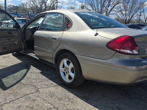 Used 2007 Ford Taurus SE image 10