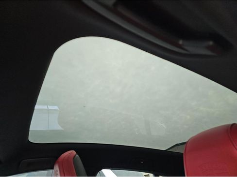 Used 2022 Porsche Taycan 4 Cross Turismo image 21