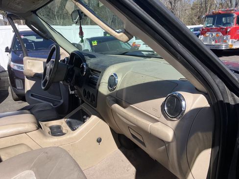 Used 2006 Ford Expedition XLT image 29