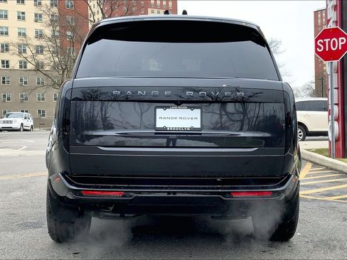New 2026 Land Rover Range Rover SE image 4