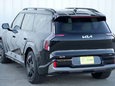 Used 2024 Kia EV9 GT-Line image 56