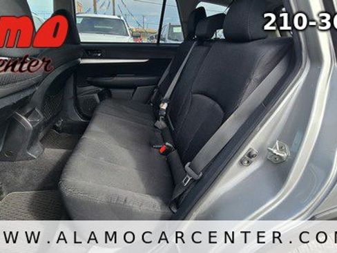 Used 2011 Subaru Outback 2.5i Premium AWD/4WD image 27