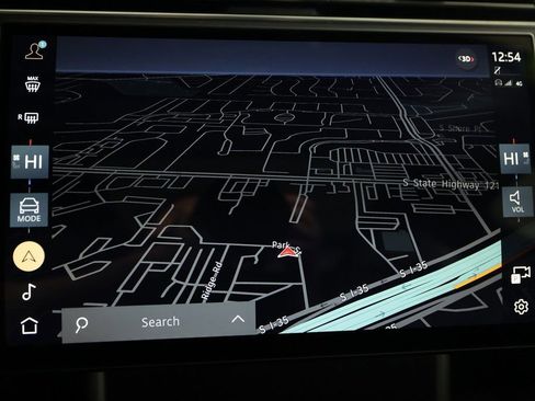 Used 2024 Land Rover Range Rover SE image 25