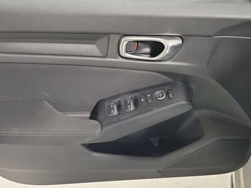 Used 2023 Honda Civic Sport image 19