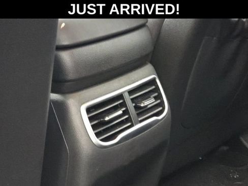 Used 2023 Hyundai Santa Fe SEL FWD image 9