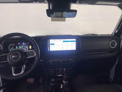 Used 2024 Jeep Wrangler High Altitude image 34