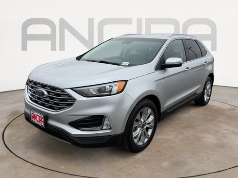 Used 2019 Ford Edge Titanium FWD image 7