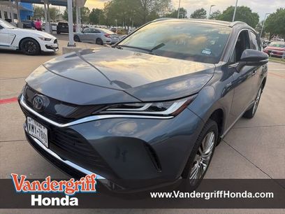 Used 2021 Toyota Venza XLE w/ Softex Package