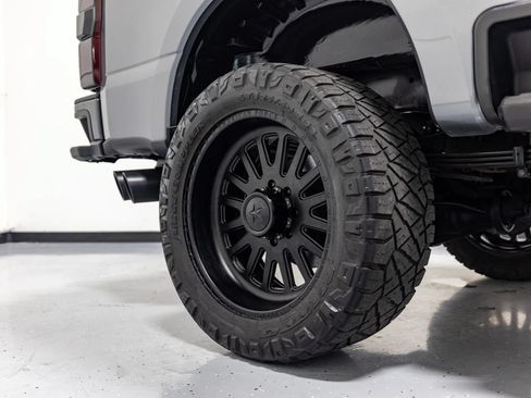 Used 2024 Ford F250 Platinum AWD/4WD image 25