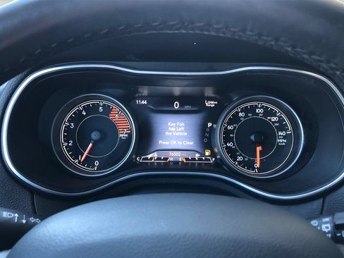Used 2019 Jeep Cherokee Limited AWD/4WD image 23
