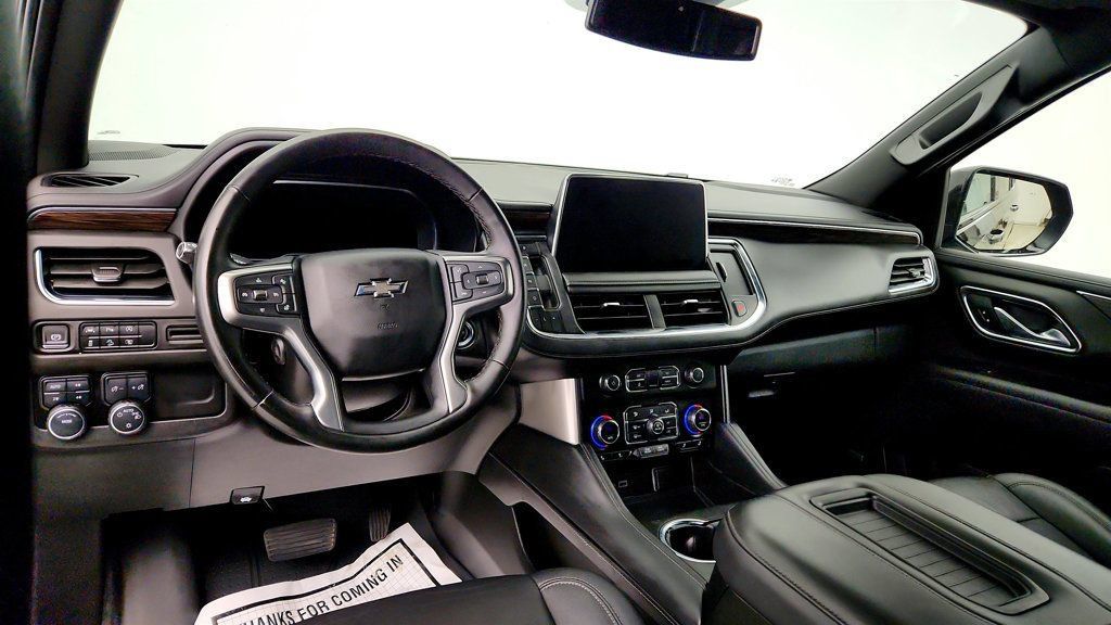 Used 2023 Chevrolet Tahoe Z71 w/ Luxury Package AWD/4WD image 13