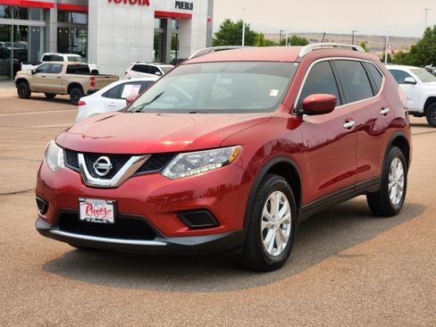 Used 2016 Nissan Rogue SV AWD/4WD image 4