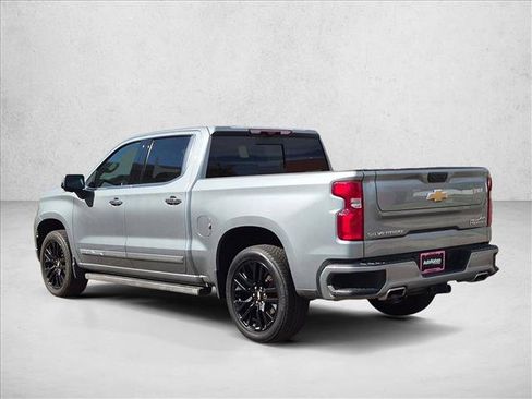 Used 2024 Chevrolet Silverado 1500 High Country w/ High Country Premium Package AWD/4WD image 7
