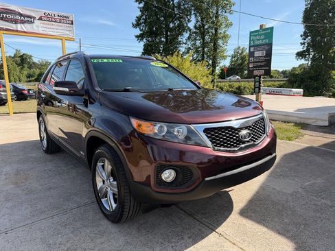 Used 2013 Kia Sorento EX w/ Premium Plus Pkg AWD/4WD image 3