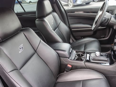 Used 2022 Chrysler 300 S w/ Comfort Group image 15