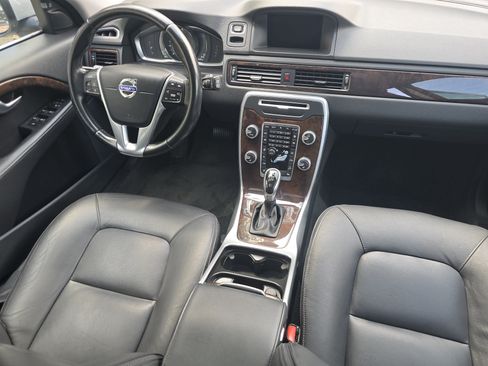 Used 2015 Volvo XC70 T6 w/ Proximity Package AWD/4WD image 20