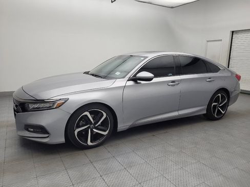 Used 2019 Honda Accord Sport image 2