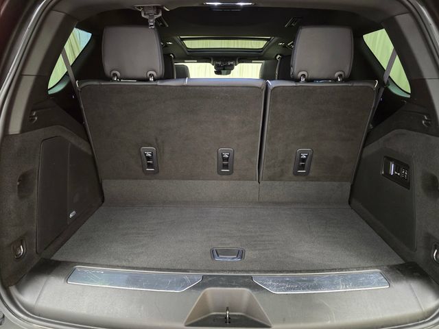 Used 2023 Cadillac Escalade Premium Luxury AWD/4WD image 34