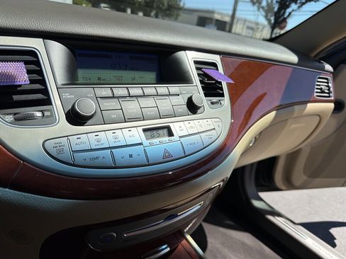 Used 2014 Hyundai Genesis 3.8 image 28