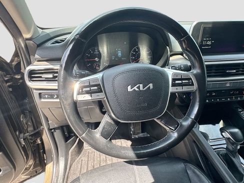 Used 2022 Kia Telluride EX w/ EX Premium Package image 11