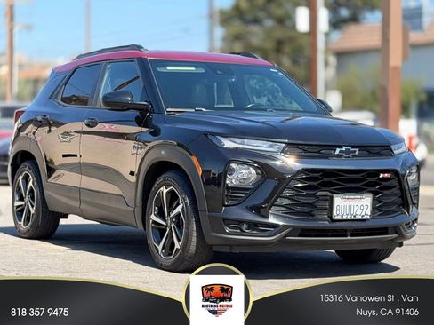 Used 2021 Chevrolet TrailBlazer RS w/ Sun and Liftgate Package FWD image 1