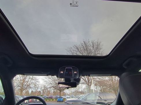 New 2026 Jeep Grand Cherokee L Limited w/ Luxury Tech Group II image 30