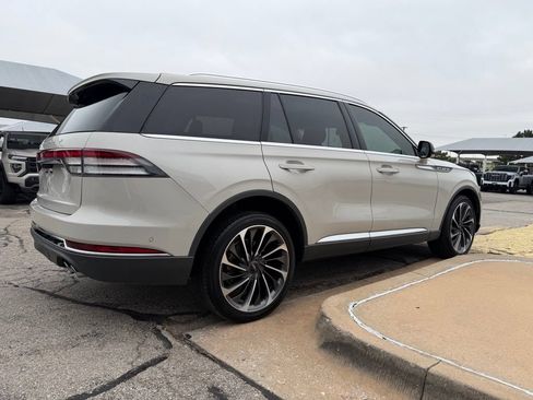 Used 2020 Lincoln Aviator Reserve w/ Equipment Group 202A AWD/4WD image 4