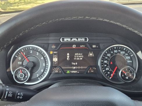 Used 2025 RAM 1500 Big Horn AWD/4WD image 11