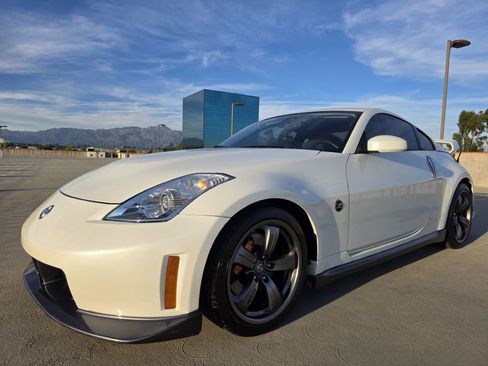 Used 2008 Nissan 350Z NISMO image 3