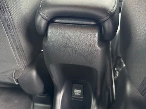 Used 2020 Honda HR-V Sport image 16