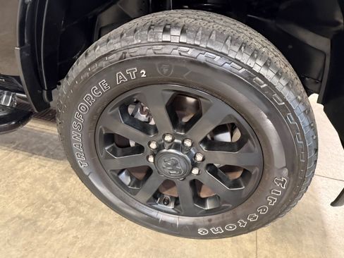Certified 2024 RAM 2500 Big Horn w/ Night Edition AWD/4WD image 4