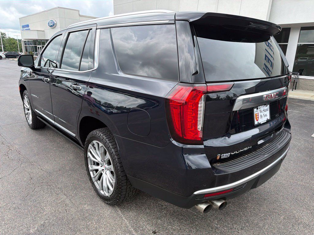 Used 2022 GMC Yukon Denali AWD/4WD image 3
