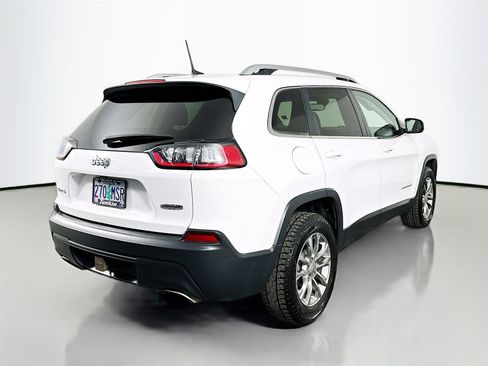 Used 2019 Jeep Cherokee Latitude Plus w/ Comfort/Convenience Group image 7