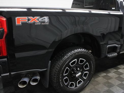 Used 2025 Ford F250 Platinum AWD/4WD image 47
