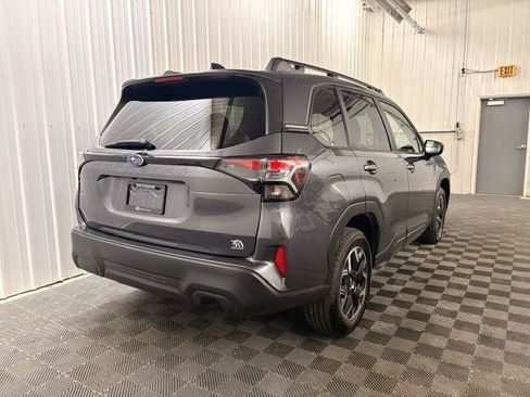 Used 2025 Subaru Forester Premium AWD/4WD image 24