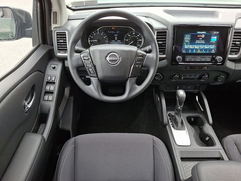 Certified 2023 Nissan Frontier SV w/ Technology Package AWD/4WD image 13