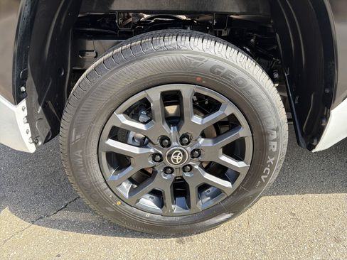 Used 2026 Toyota Tundra Platinum image 17