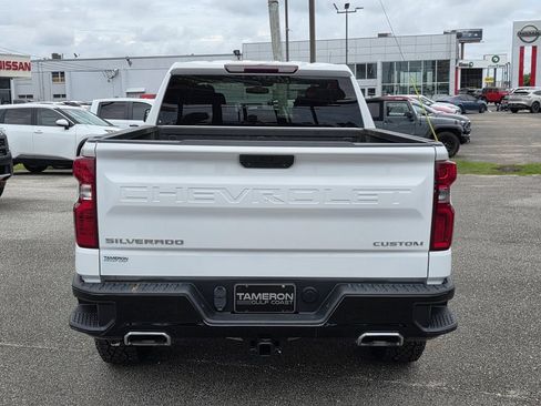 Used 2021 Chevrolet Silverado 1500 Custom Trail Boss AWD/4WD image 4