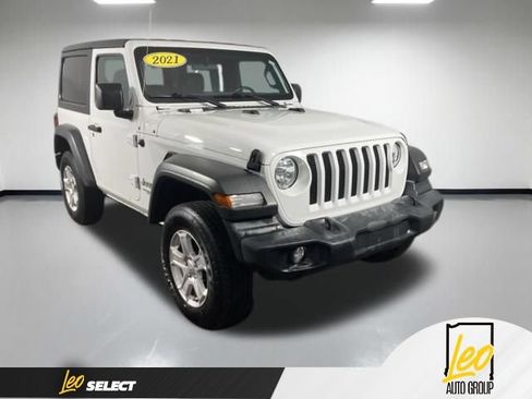 Used 2021 Jeep Wrangler Sport AWD/4WD image 9