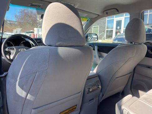 Used 2012 Toyota Highlander 4WD w/ Tech Pkg image 13