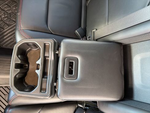 Used 2024 Jeep Wrangler Unlimited Rubicon image 87