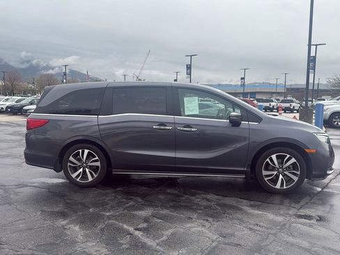Certified 2024 Honda Odyssey Touring image 7